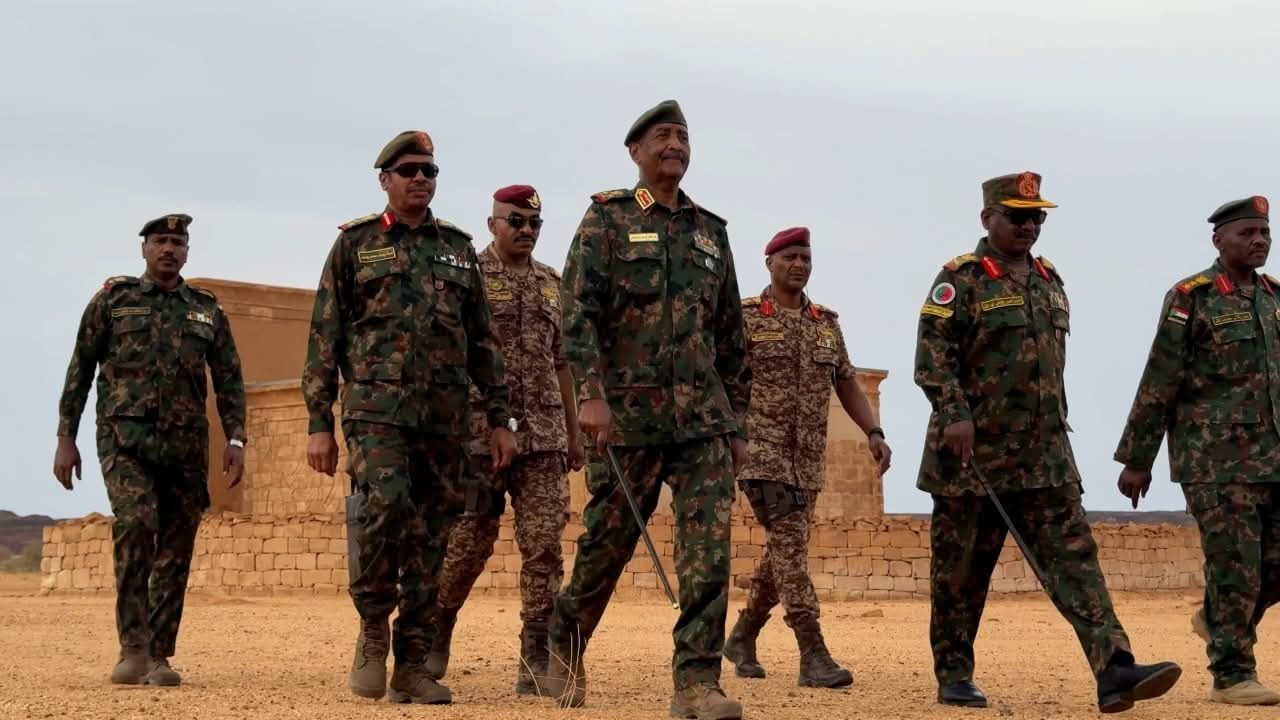 خطاب  القائد العام للقوات المسلحة بمناسبة عيد قوات الشعب المسلحة